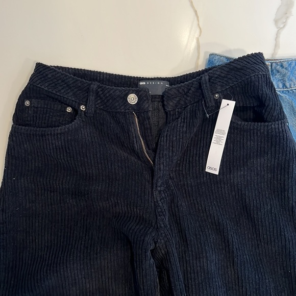 ASOS 28 Petite Slouchy Mom Jeans - Picture 3 of 4